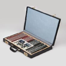 Набор пробных очковых линз БОЛЬШОЙ (266 линз) с оправой пробной универсальной ОПУ. Металлические кольца, кожаный чемодан (с поверкой) фото Набор пробных очковых линз БОЛЬШОЙ (266 линз) с оправой пробной универсальной ОПУ. Металлические кольца, кожаный чемодан (с поверкой)